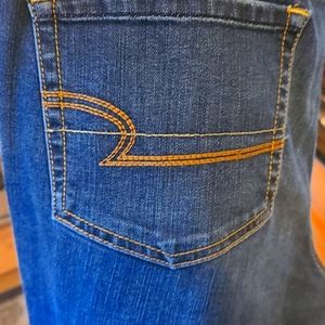 AMERICAN EAGLE favorite boyfriend jeans